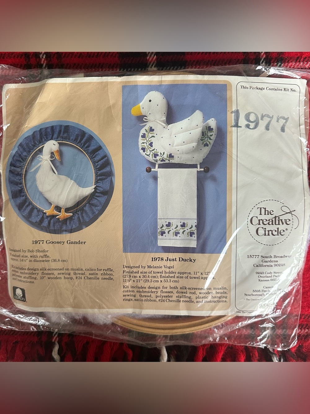 Vintage Embroidery Craft Kit Needlework Kit DIY Stitching Folk Art Cottagecore